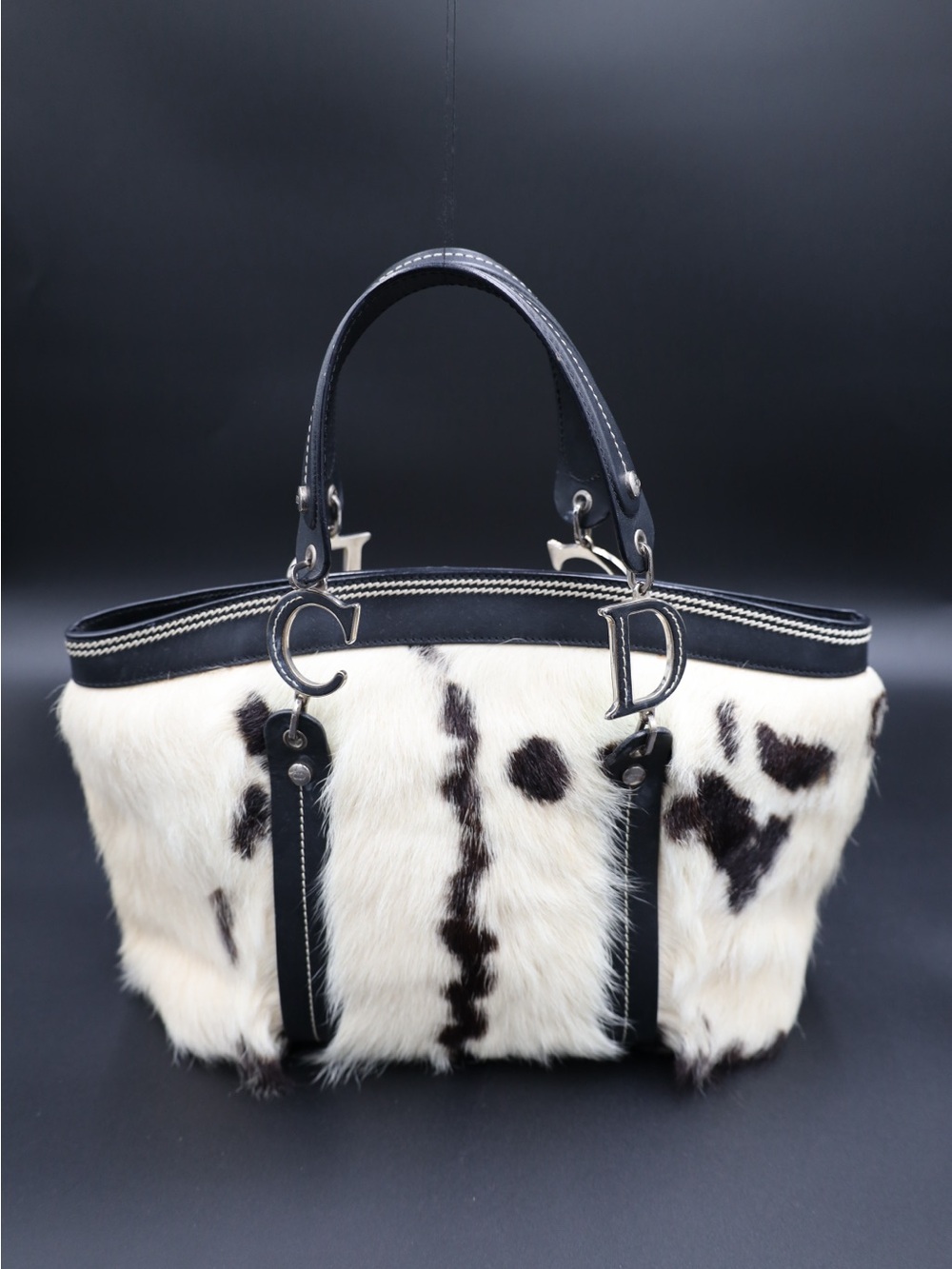 Rare Christian Dior cowhide fur bag - Picture 2 of 7